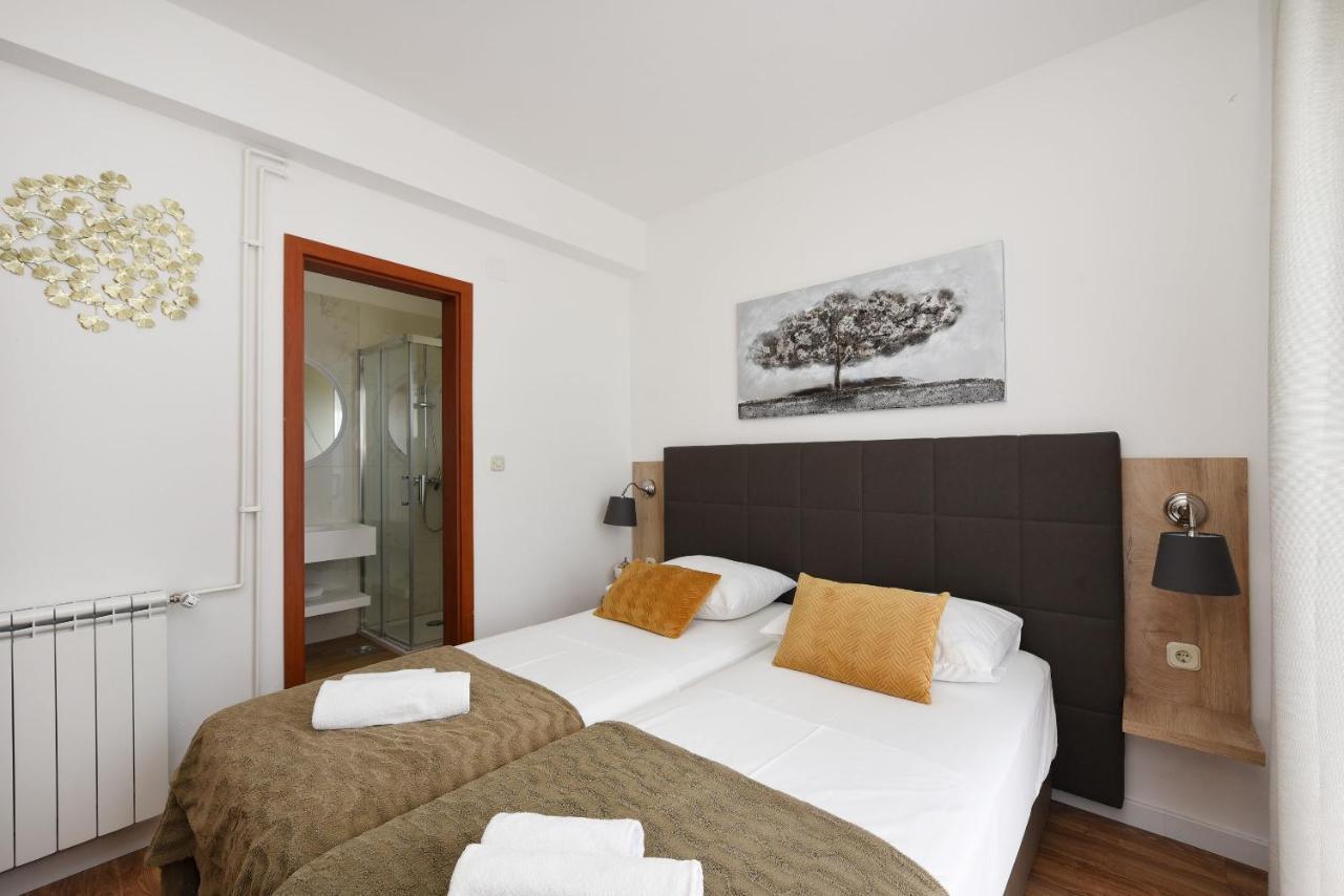 Amari Apartment Starigrad Paklenica Exterior foto
