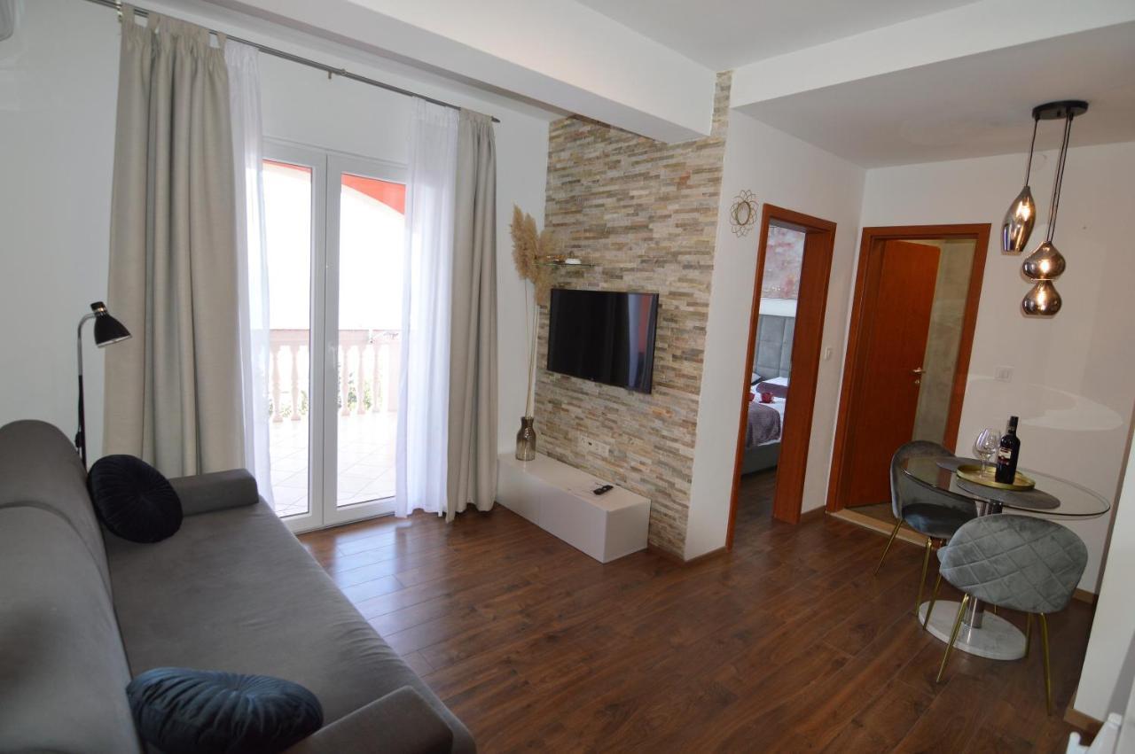 Amari Apartment Starigrad Paklenica Exterior foto