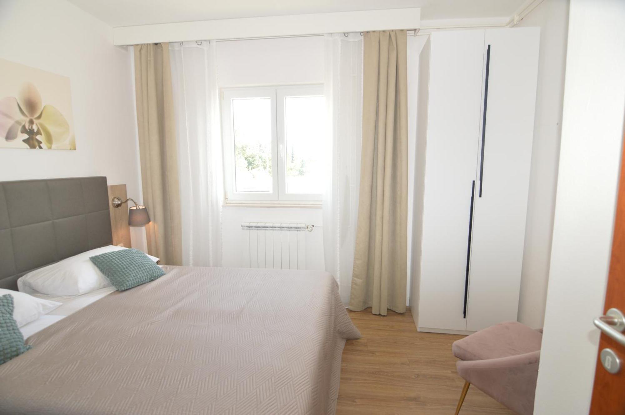Amari Apartment Starigrad Paklenica Exterior foto